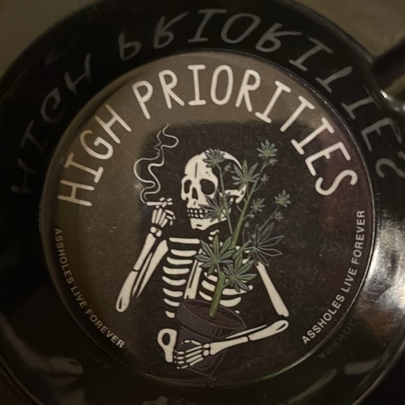 NWT ALF round tray! Deep and lots of space! Hee hee - Picture 2 of 5